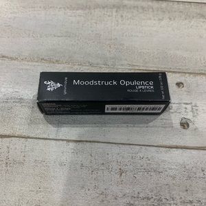 Younique Moodstruck Opulence Creamy Lipstick - affluent